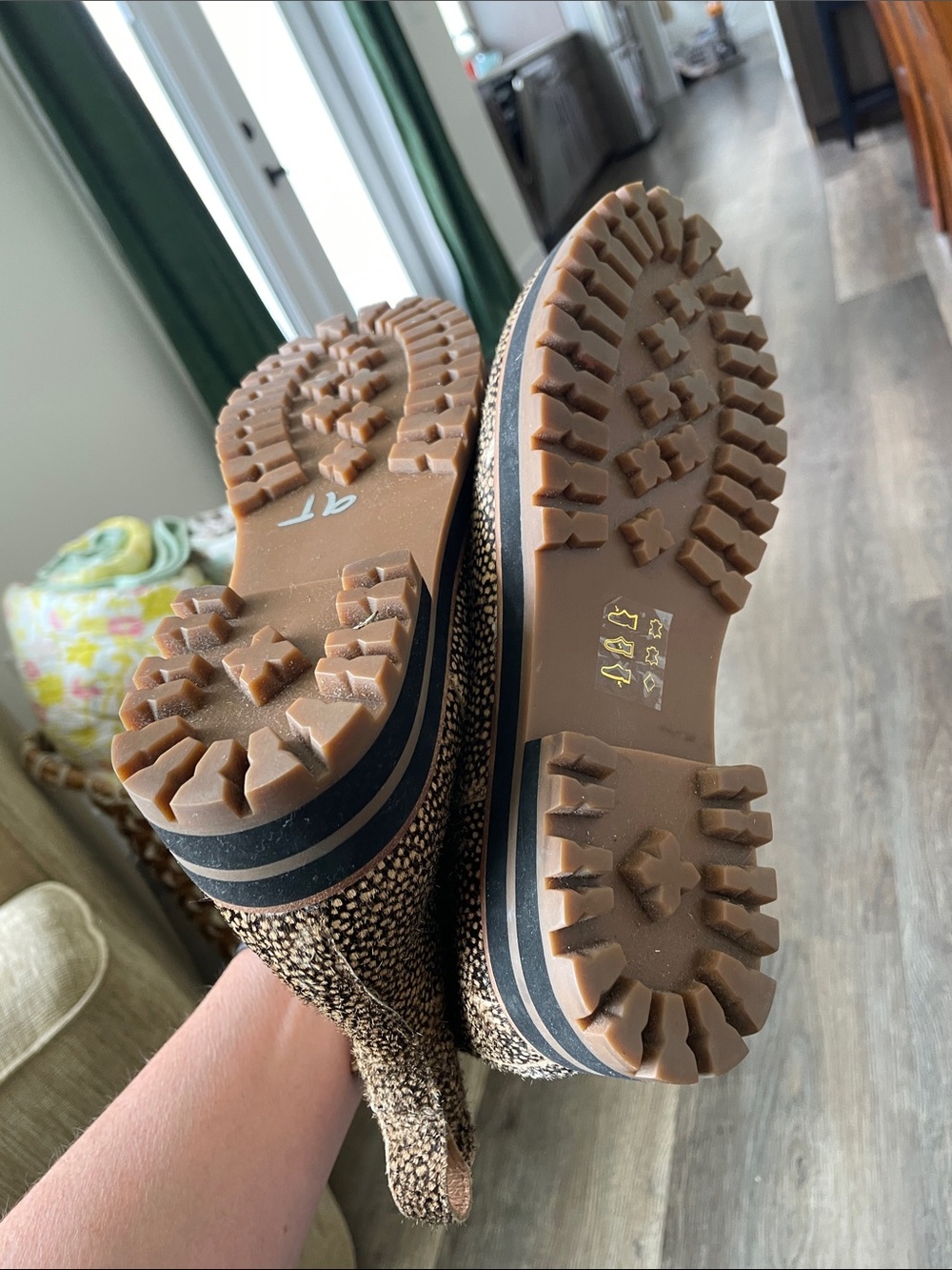 Madewell Ivy Chelsea Speckled Brown Boots/ genuine calf hair size 8 NWOT / NWOB - Picture 10 of 10